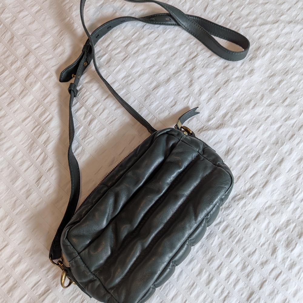 MADEWELL The Transport Camera Bag Puff Edition - Leather Green